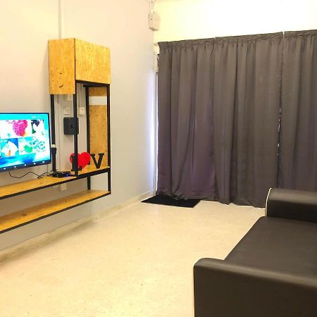 Panda Homestay เซเรมบัน ภายนอก รูปภาพ